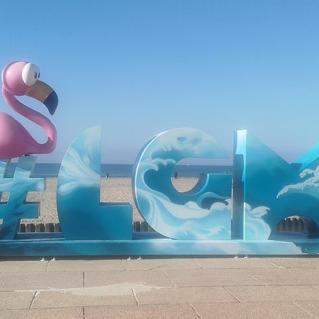 Joli Studio Avec Piscine A 200M De La Plage Parking Prive Ла Гранде-Моте Екстериор снимка